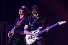 SatchVai Band feat Joe Satriani and Steve Vai, 12.07.2025,  Volkshaus Zürich